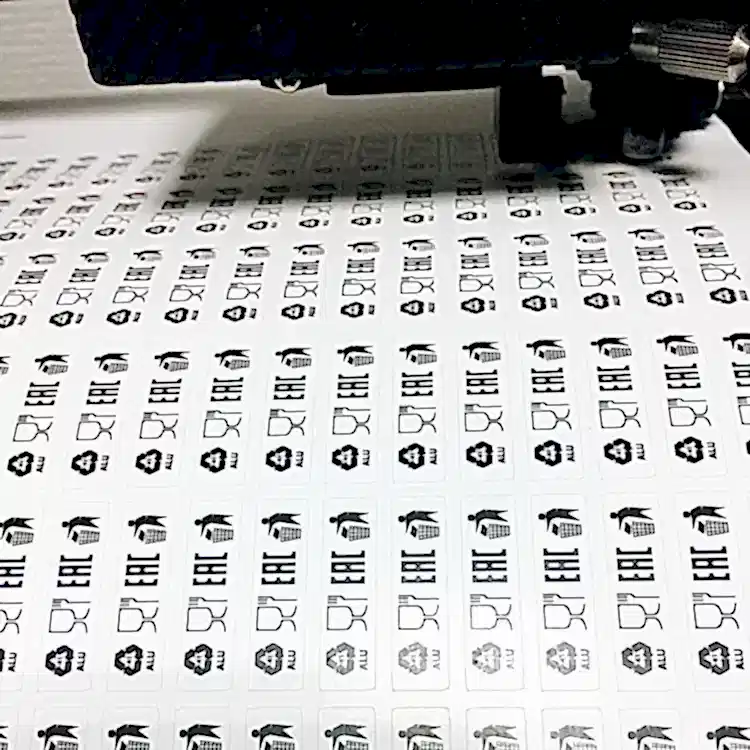 Наклейки оптом